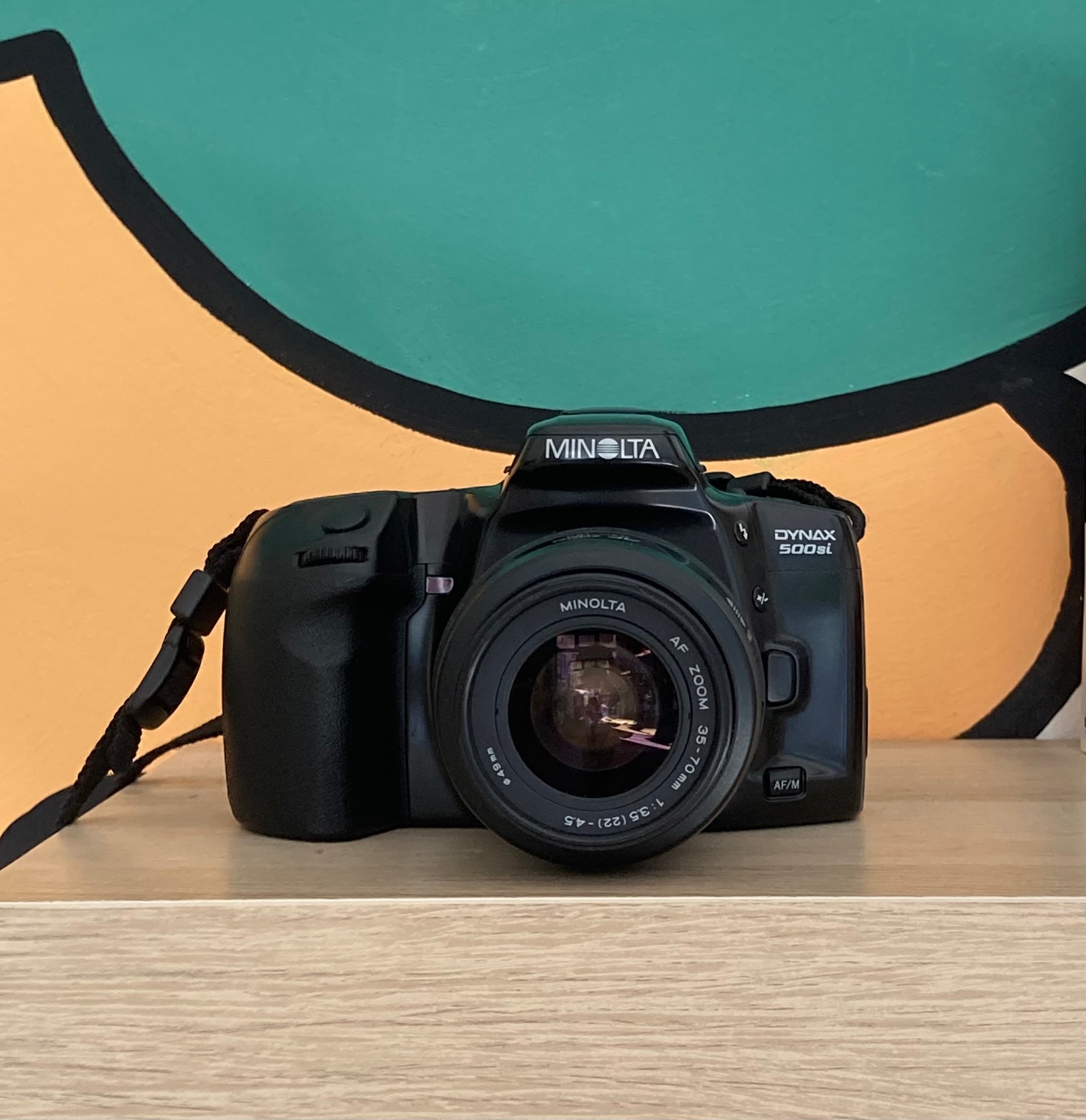 Minolta Dynax 500si SLR + 35-70mm AF lens