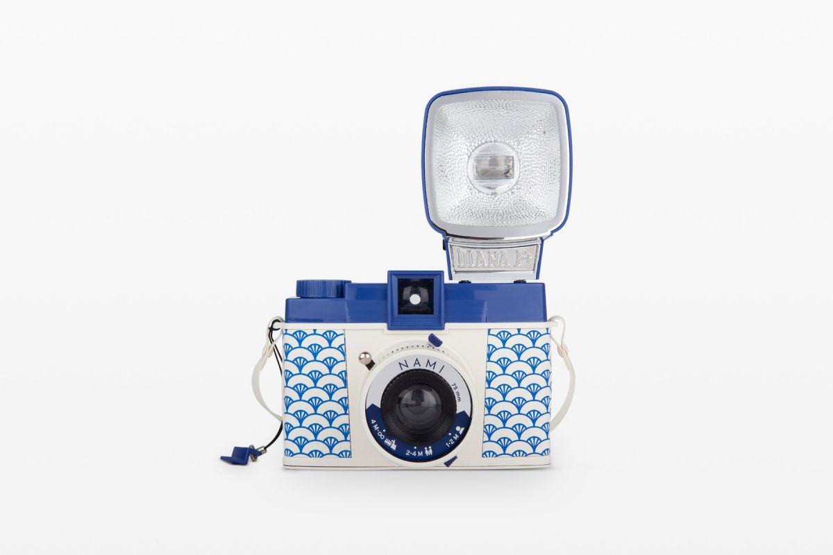 Lomography photo camera Diana F+ & Flash