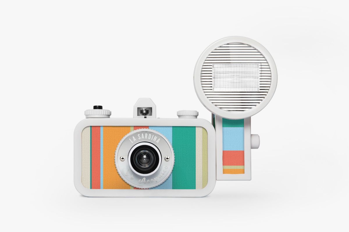 La Sardina Camera & Flash Acapulco Caleta