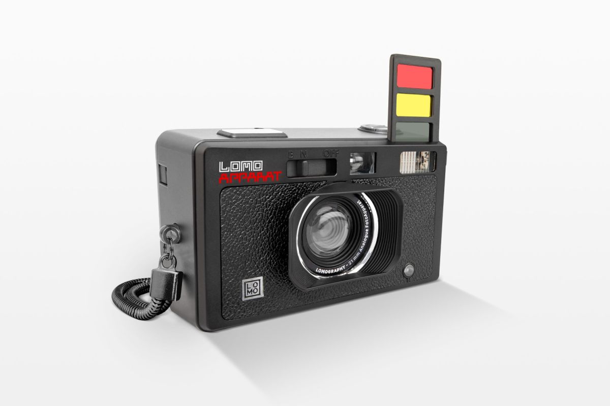 Lomography film camera LomoApparat – quarter turn with left filter