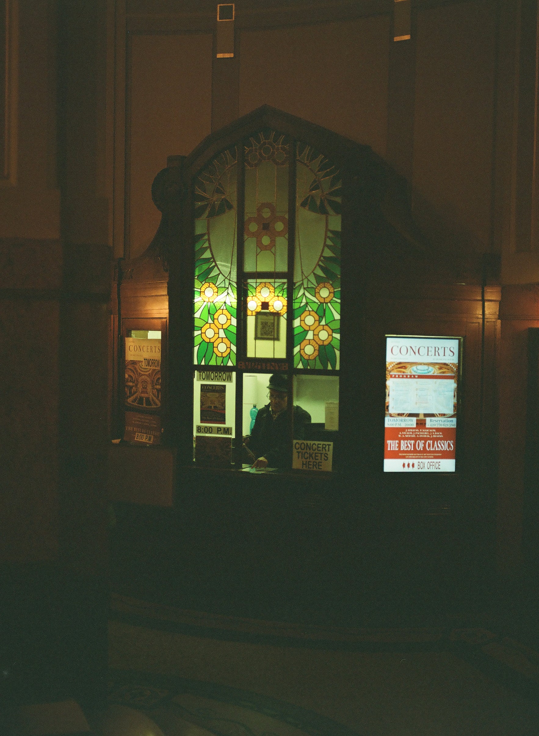 Kodak Portra 800 Color Negative Film (120 Roll Film), 1 Roll