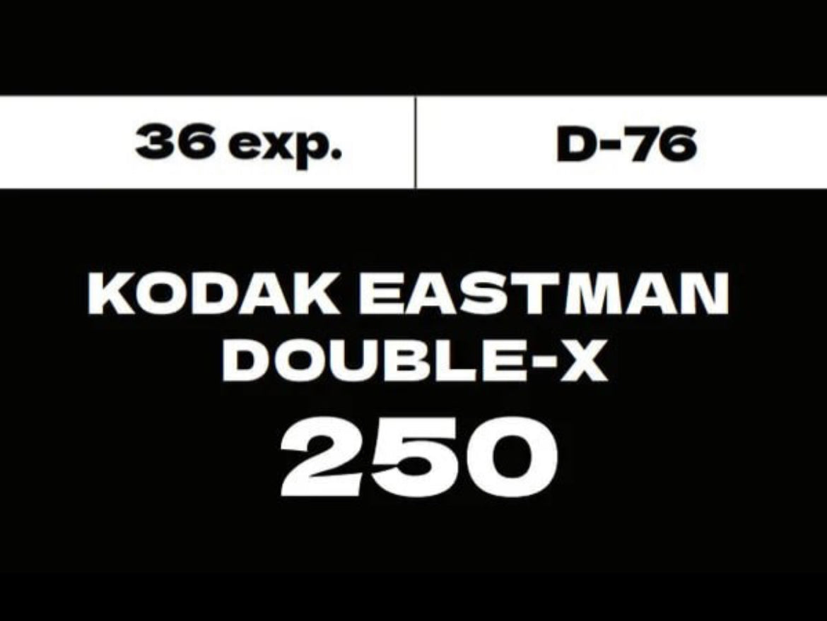 KODAK EASTMAN DOUBLE-X 250 5222 135 mm B&W