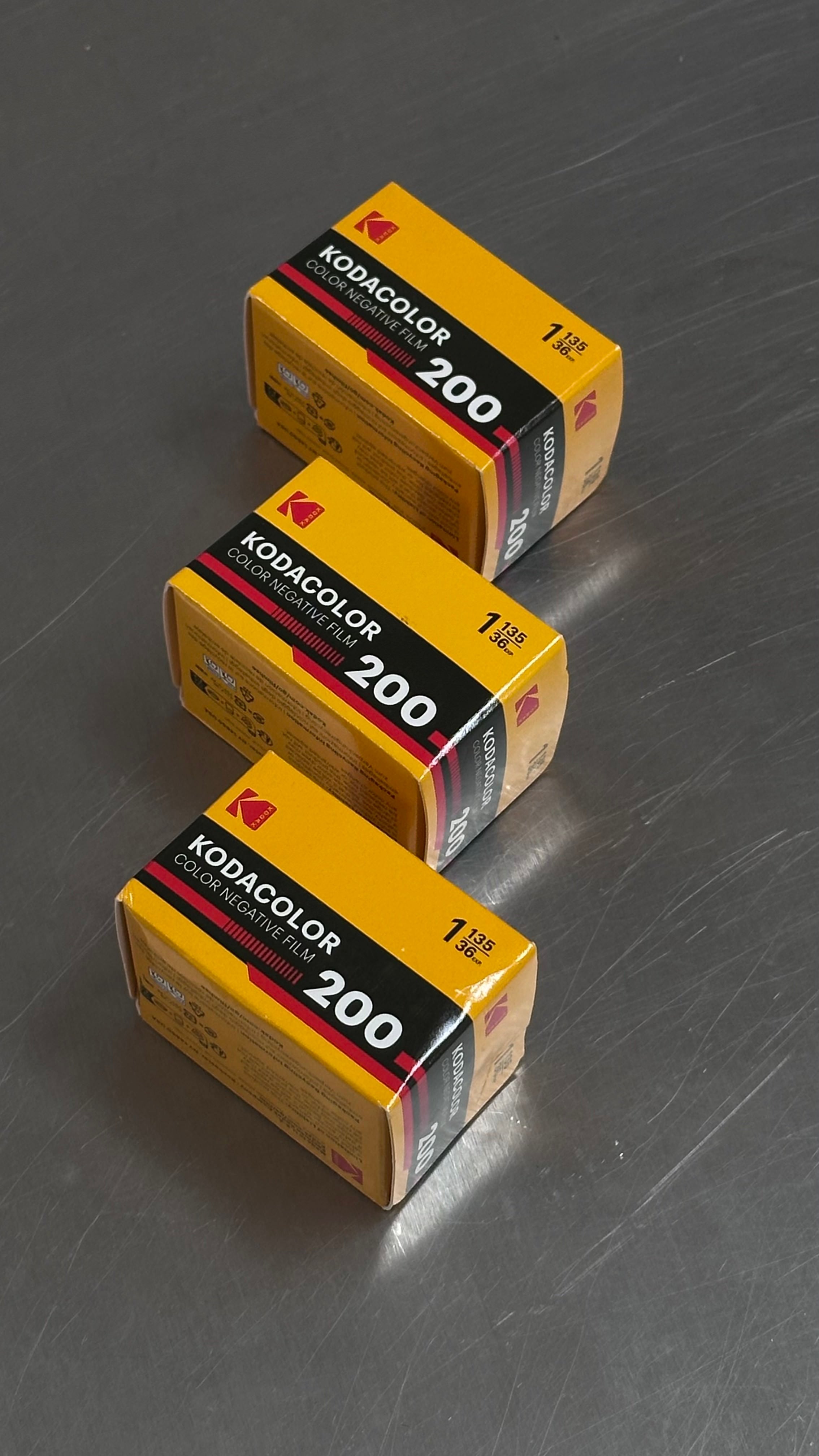 Kodak Kodacolor 200 Color Negative Film (35mm Roll Film, 36 Exposures)