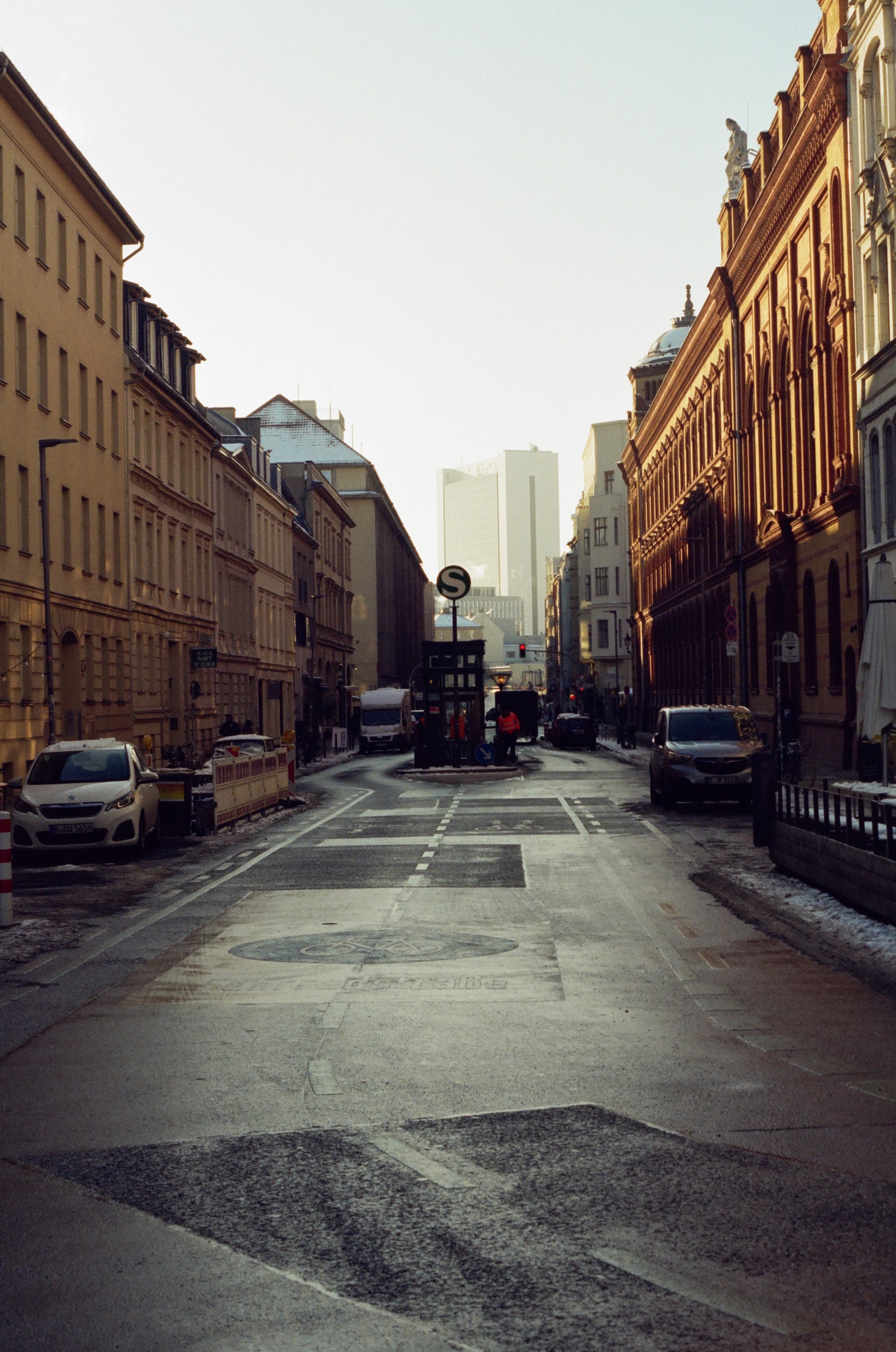 Kodak vision 400D without Remjet (135 type roll film, 36 exposures), 1 roll