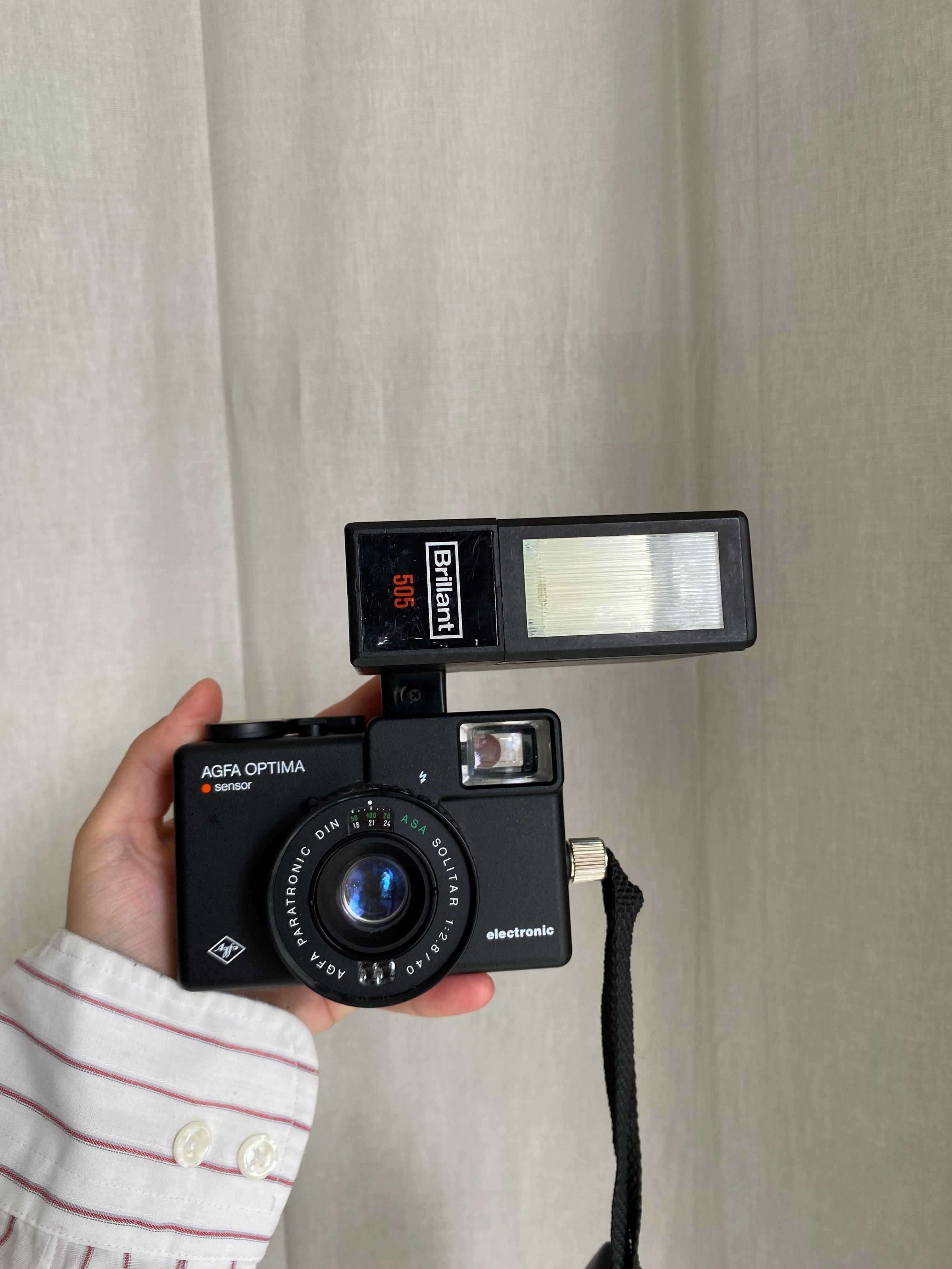 Agfa optima sensor  + Flash Brilliant 505 | scale focus camera