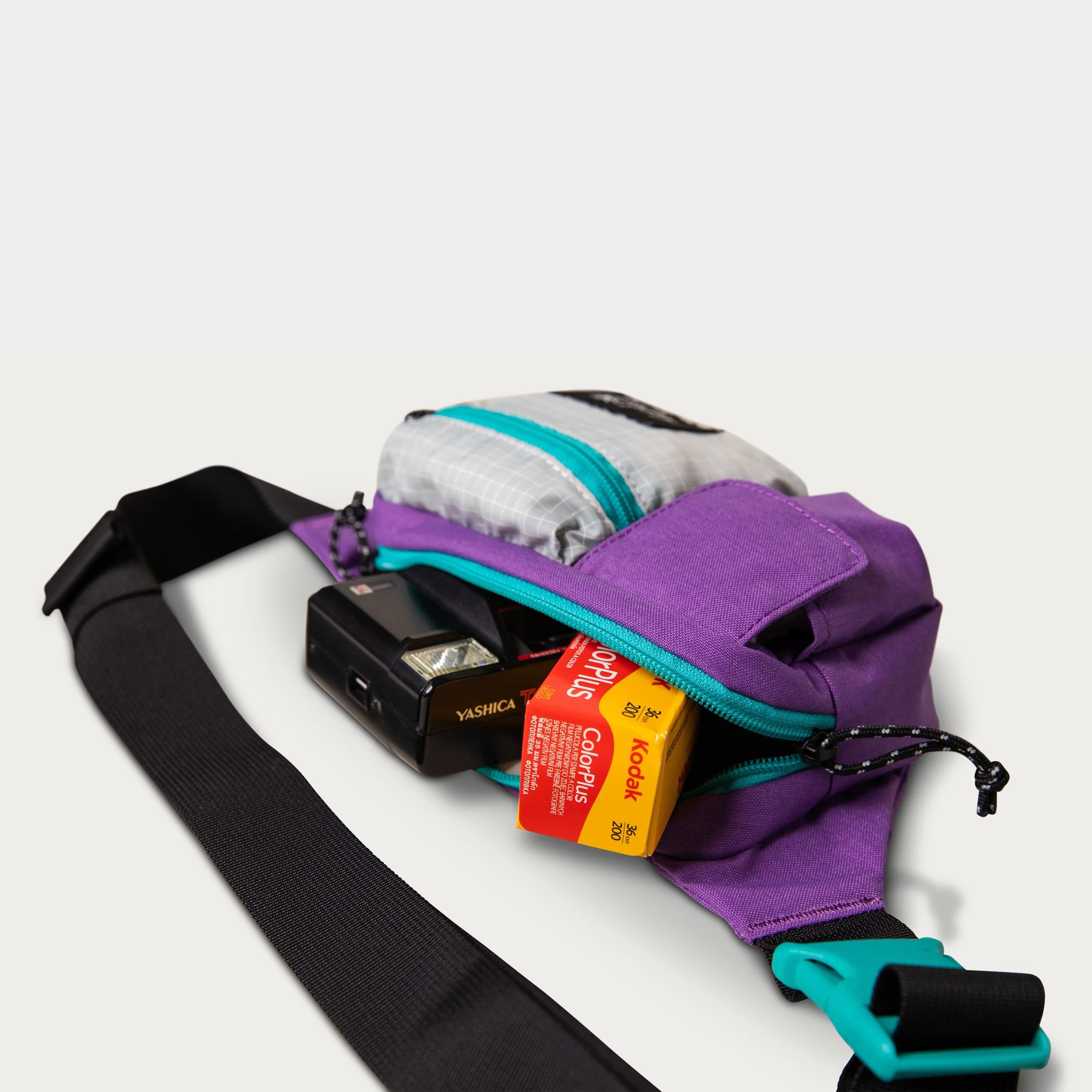 Long Weekend Monterey Sling Tasche 2L Cosmic Purple