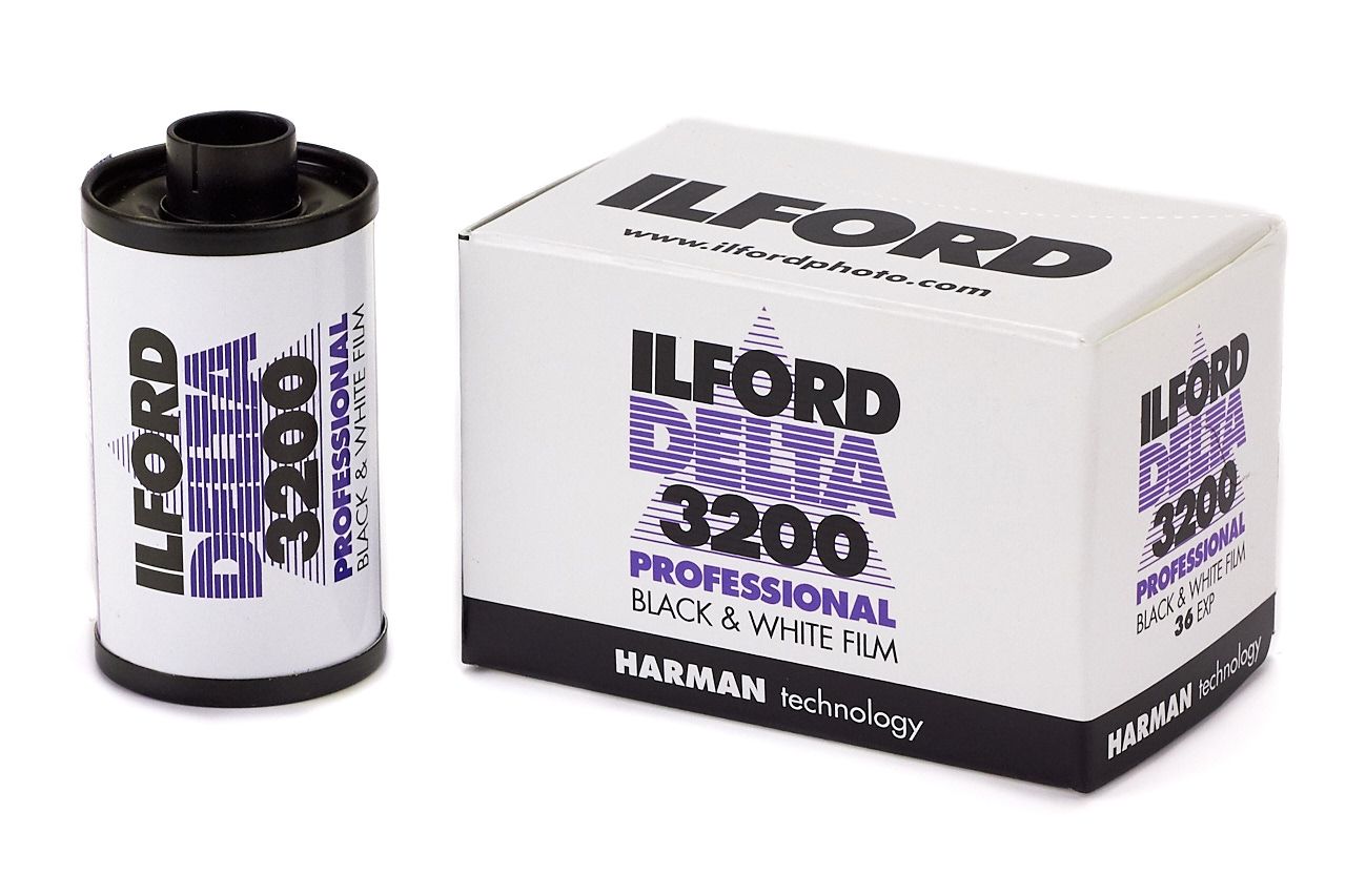 Ilford Delta 3200 B&W film  (135 type roll film, 36 Exposures)